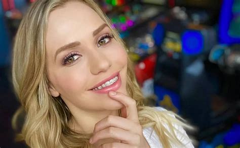 mia malkova noticias|Mia Malkova, estrella del cine para adultos, sale huyendo del。